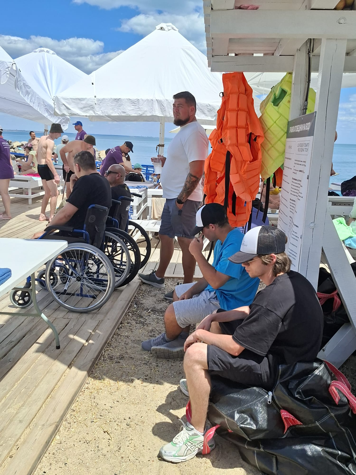 La spiaggia di Bez Mezh / Lucia Capuzzi