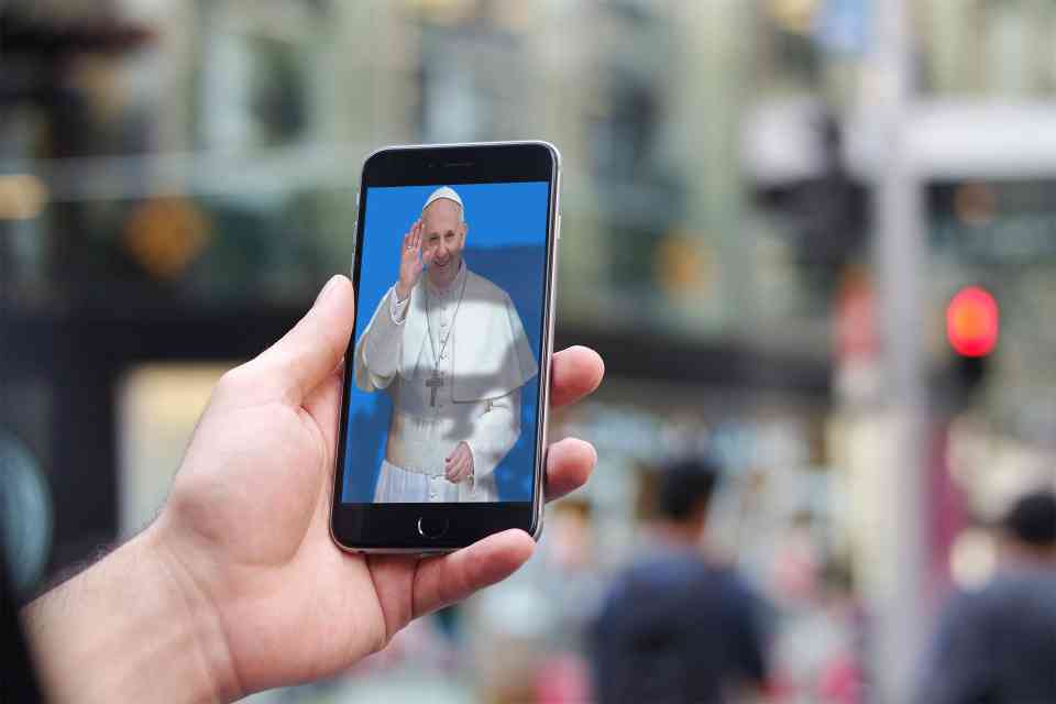 Cosa pensa Papa Francesco dei social