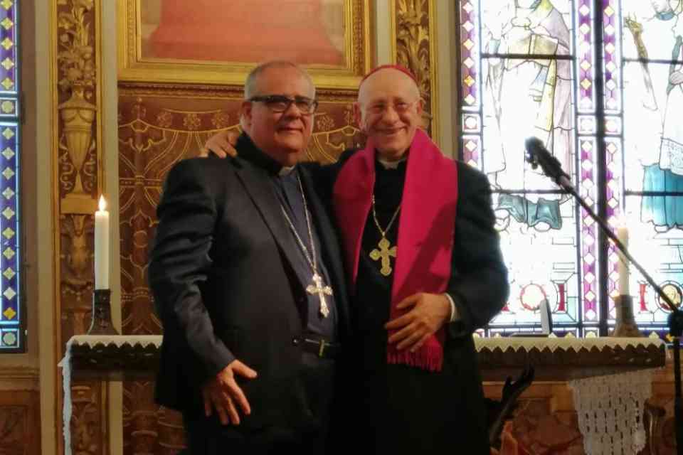 Rumeo è il nuovo vescovo di Noto: «Sogno una Chiesa umile e povera»