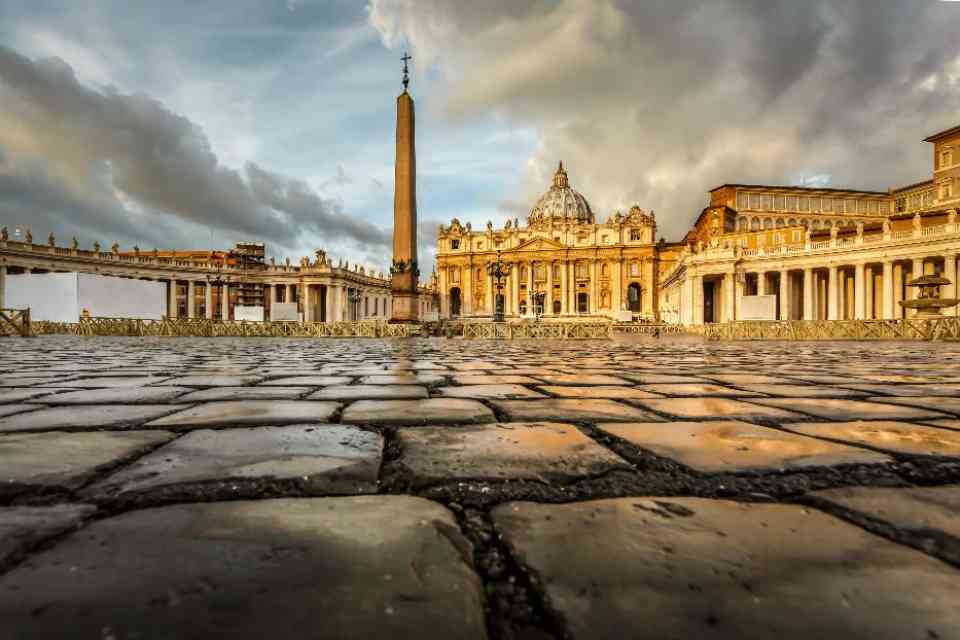 il-papa-incontra-i-genitori-di-generazione-d-no-ad-approcci-ideologici