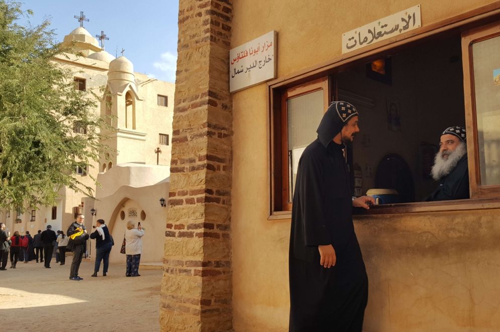 Il monastero di San Bishoi nel deserto egiziano (foto Gambassi)