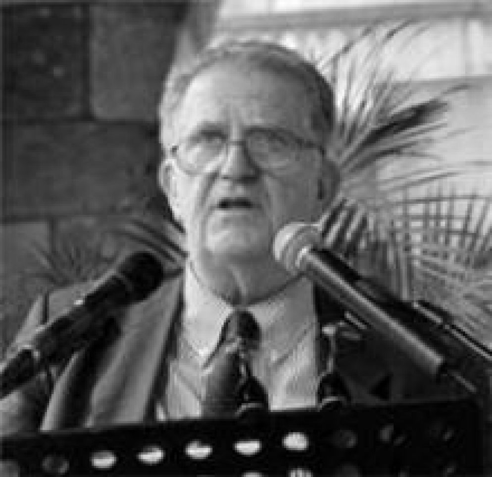 Gilberto Bonalumi
