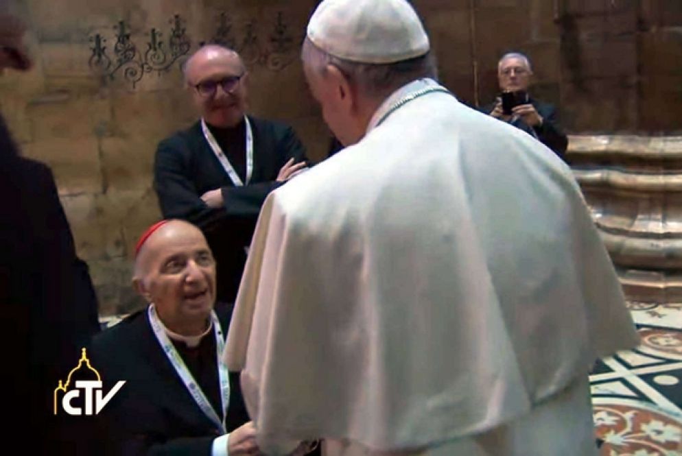 L'ultima apparizione pubblica di Tettamanzi in Duomo durante la visita di papa Francesco il 25 marzo scorso