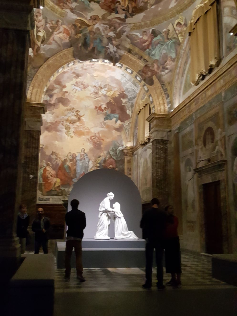 La Visitazione di Luca Della Robbia nella chiesa di San Leone a Pistoia