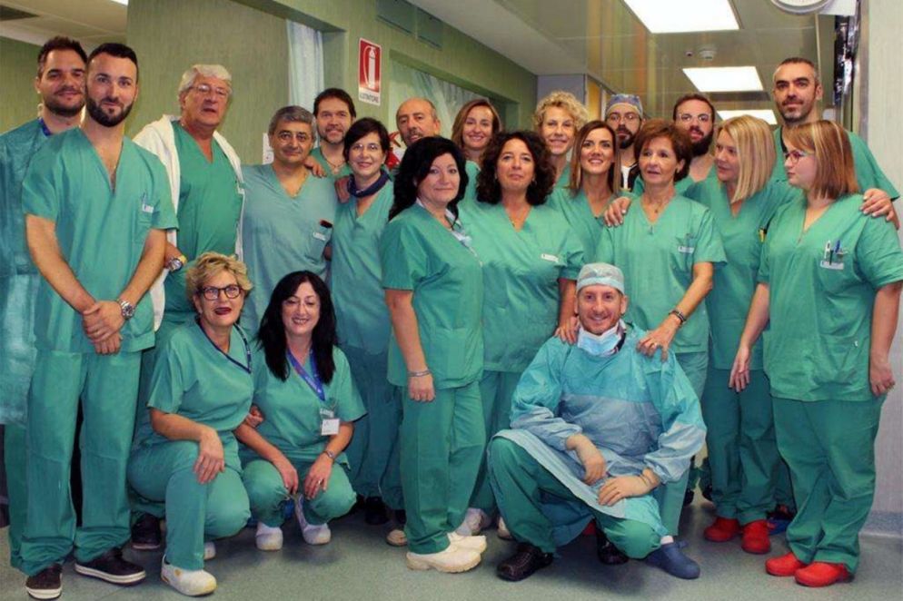 L'équipe medica che ha portato a termine l'intervento all'ospedale Bambino Gesù di Roma