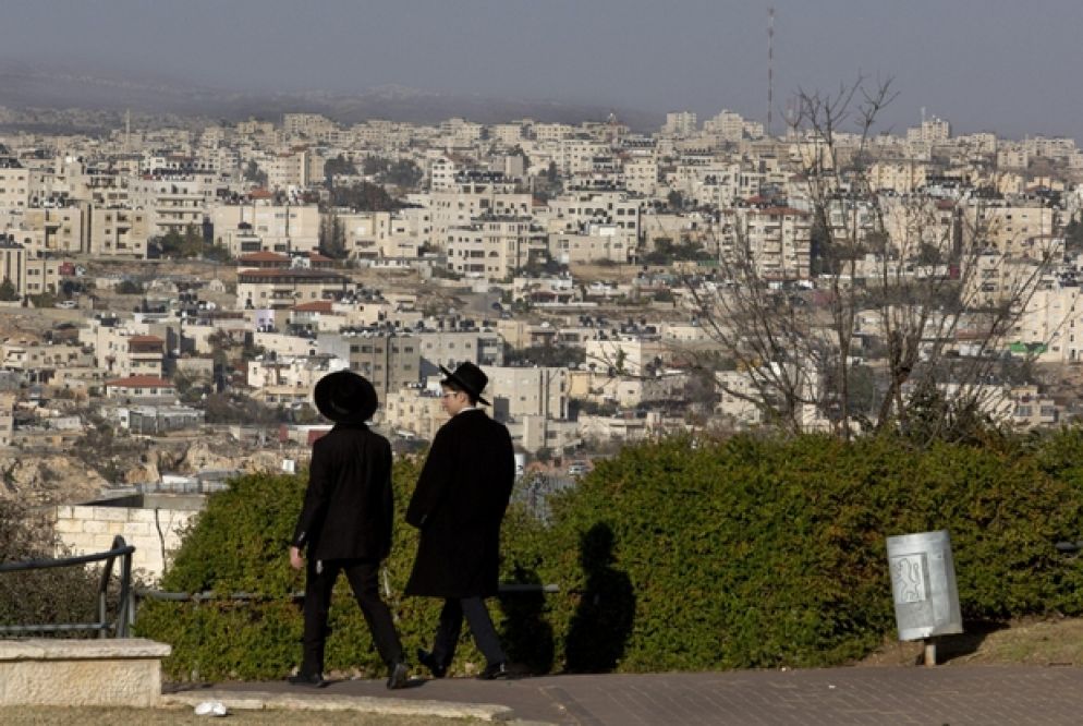 Ebrei ultraortodossi nell'insediamento di Ramat Shlomo, a Gerusalemme Est (Epa)