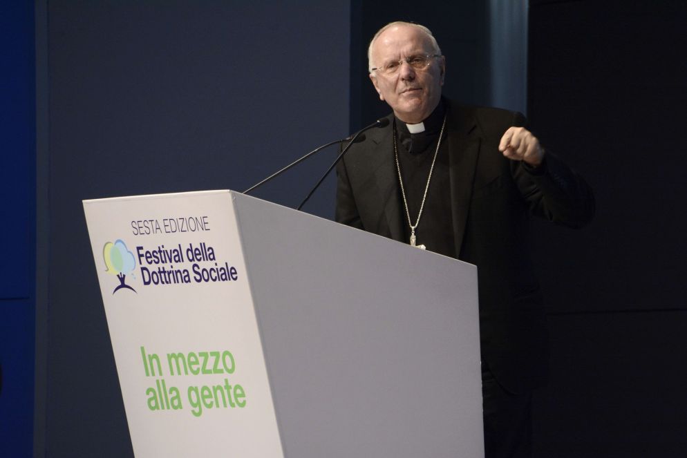 Il segretario generale della Cei, Nunzio Galantino al festival della Dottrina sociale (Foto Boato)