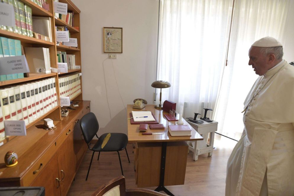 Il Papa a Brancaccio nella casa di padre Puglisi (VaticanMedia/Ansa)