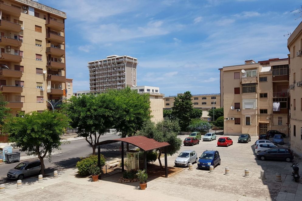 Piazza Anita Garibaldi, nel quartiere palermitano di Brancaccio, dove padre Puglisi è stato ucciso dalla mafia