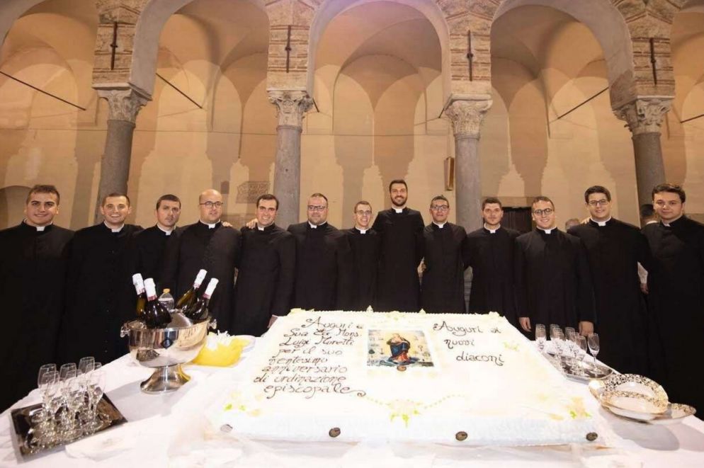 Tutti i diaconi che diventeranno sacerdoti a Salerno