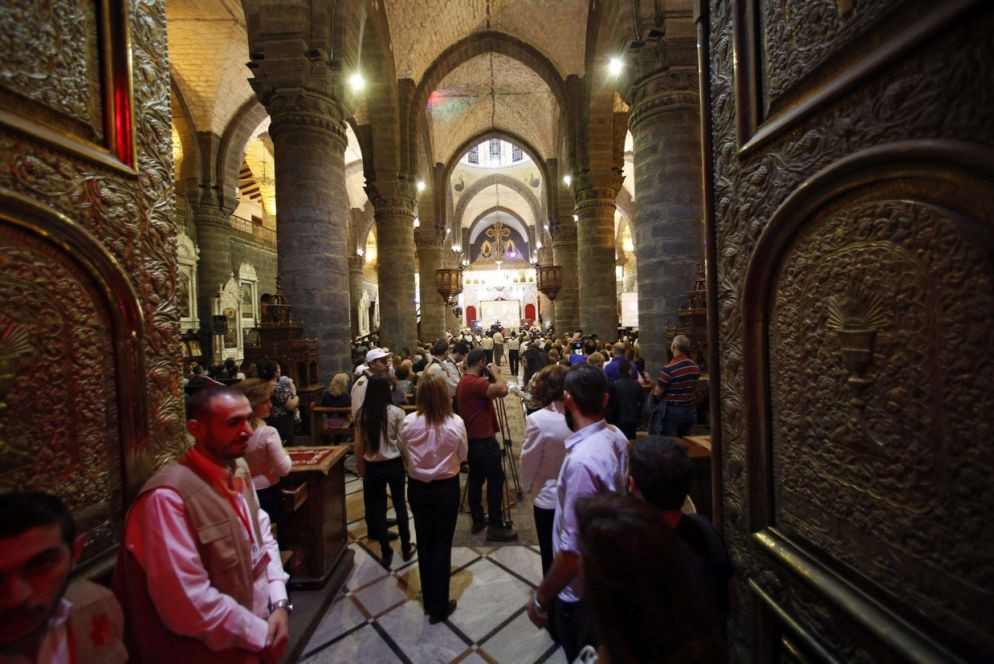 La preghiera in una chiesa cristiana a Damasco - Ansa
