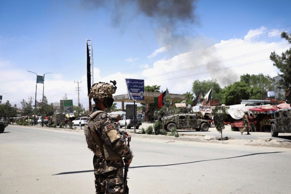 L'esercito all'esterno dell'ospedale di Medici senza frontiere attaccato a Kabul - Ansa
