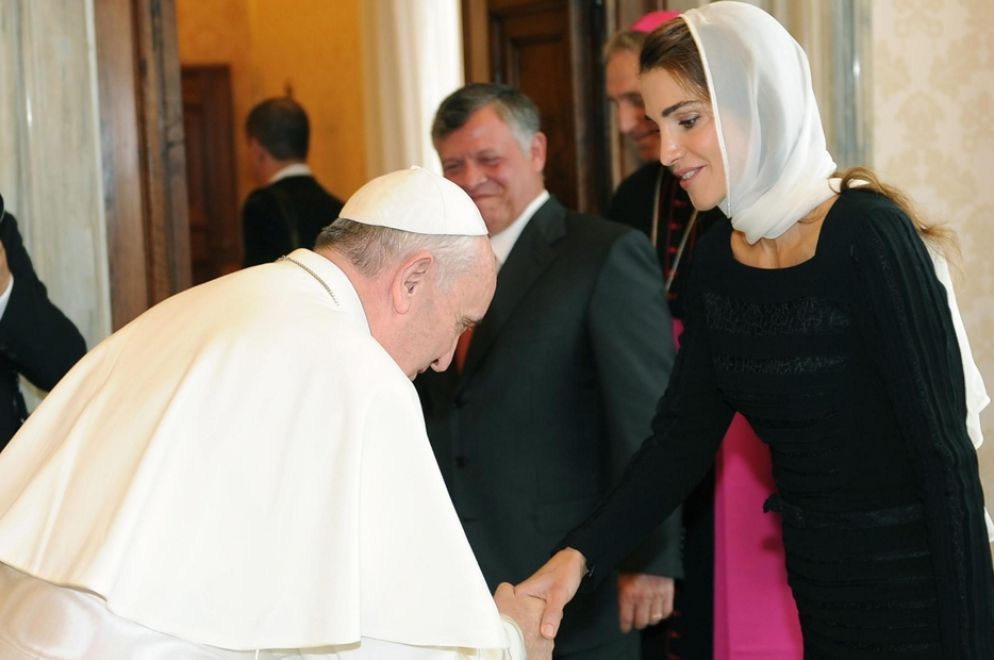 L'incontro a Roma tra papa Francesco e la regina Rania - Archivio Ansa