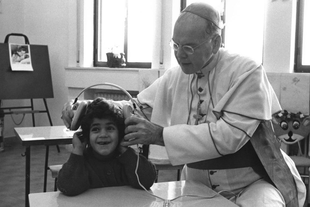 I primi alunni all'apertura dell'istituto Effetà a Betlemme 50 anni fa - Istituto Effetà