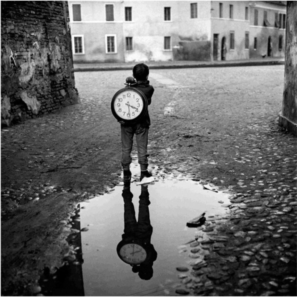 Il bambino con l'orologio, Comacchio, 1954 - Piergiorgio Branzi
