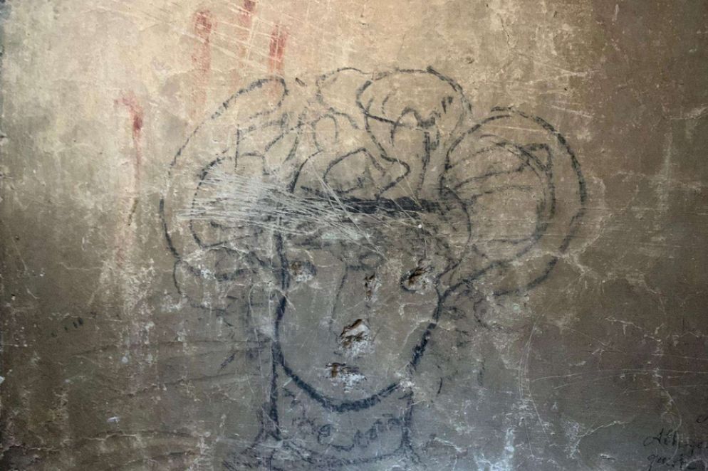 Un disegno lasciato da una bimba salvata nella chiesa romana di Santa Maria ai Monti - -