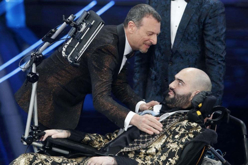 Paolo Palumbo con Amadeus al Festival di Sanremo - (Ansa)