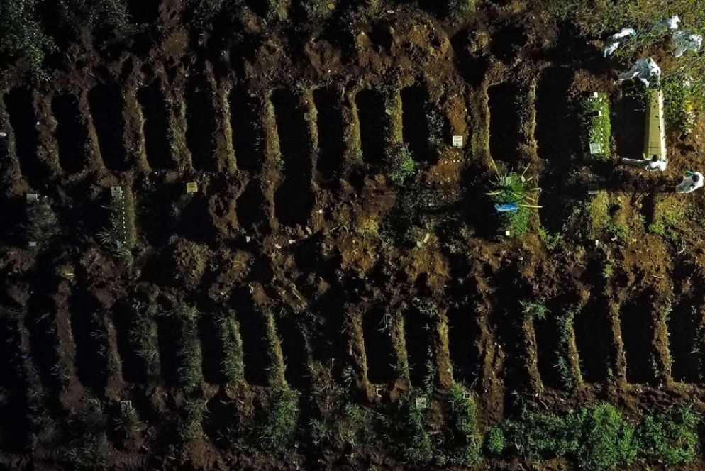 Vila Formosa e altri tre cimiteri hanno iniziato le sepolture notturne per soddisfare la richiesta Ansa