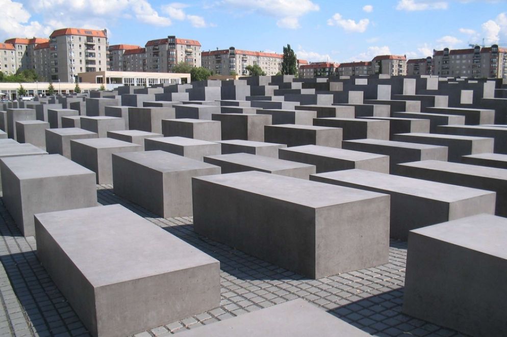 il Memoriale per gli ebrei assassinati d’Europa a Berlino, di Peter Eisenman, composto da 2.711 stele - WikiCommons