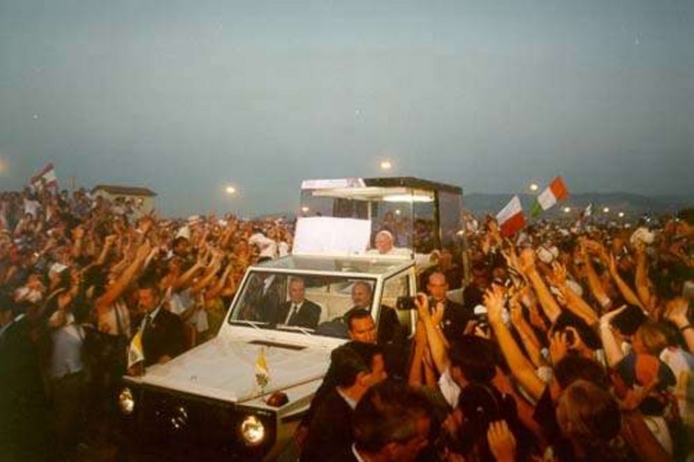 Il giro in papamobile fra l'entusiasmo di due milioni di giovani - Foto Osservatore Romano