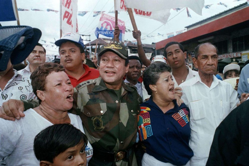 Noriega a Panama City nel 1989 (Ansa/Ap)