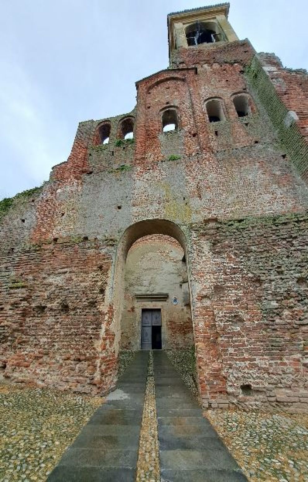 La Basilica di Santa Maria Maggiore a Lomello. Nel 2025 celebrerà i mille anni dalla costruzione - G.Matarazzo
