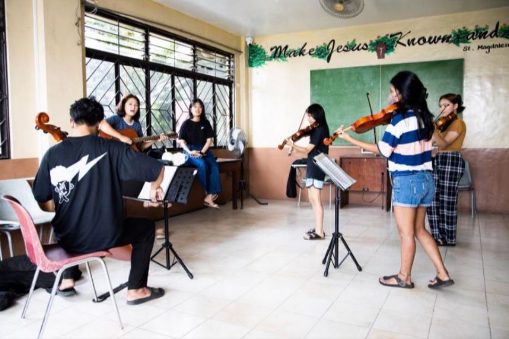 Musica in un istituto missionario - Collaboratori