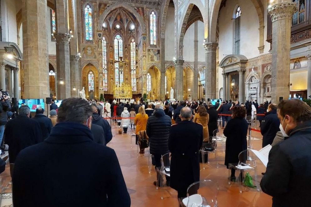 La Messa nella Basilica di Santa Croce a Firenze a conclusione dell'incontro di vescovi e sindaci del Mediterraneo per la pace - Avvenire
