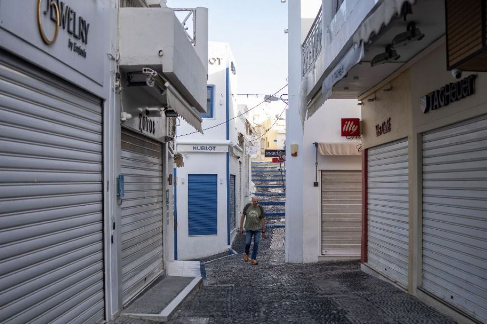 Le strade vuote di Santorini - .