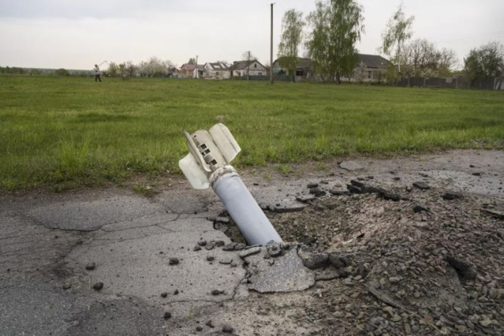 Un missile inesploso conficcato nel terreno presso il villaggio ucraino di Olizarivka, nel giugno 2022 - StefanoRosselli