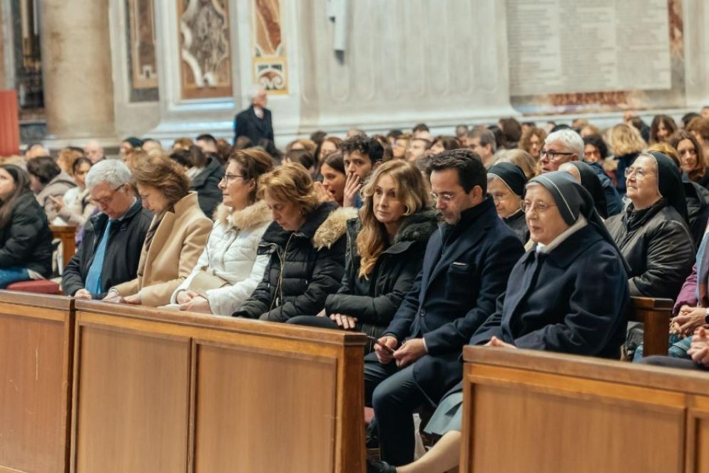 Partecipanti alla Messa nella Basilica di San Pietro - Università Cattolica del Sacro Cuore