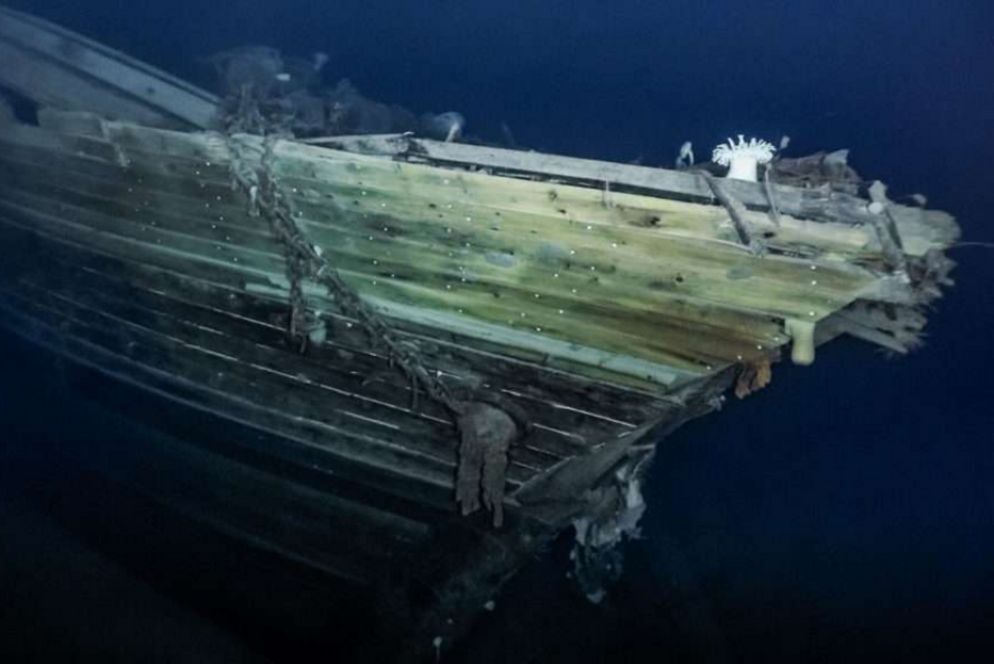 La prua a dritta dell'Endurance - © Falklands Maritime Heritage Trust / National Geographic