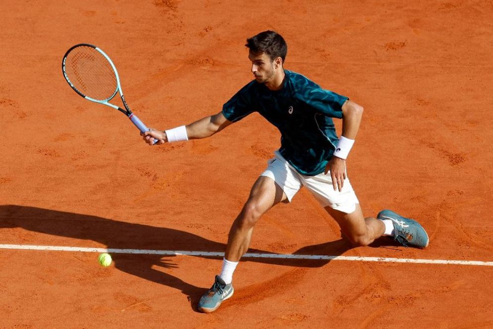 Lorenzo Musetti in azione al torneo Masters 1000 di Monte Carlo - Ansa