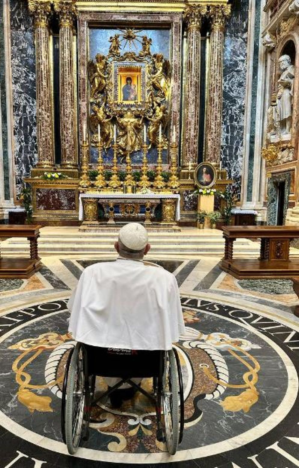Il Papa in Santa Maria Maggiore - Vatican Media