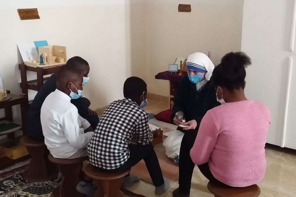 Un incontro di catechismo dei bambini a Tripoli - Facebook George Bugeja