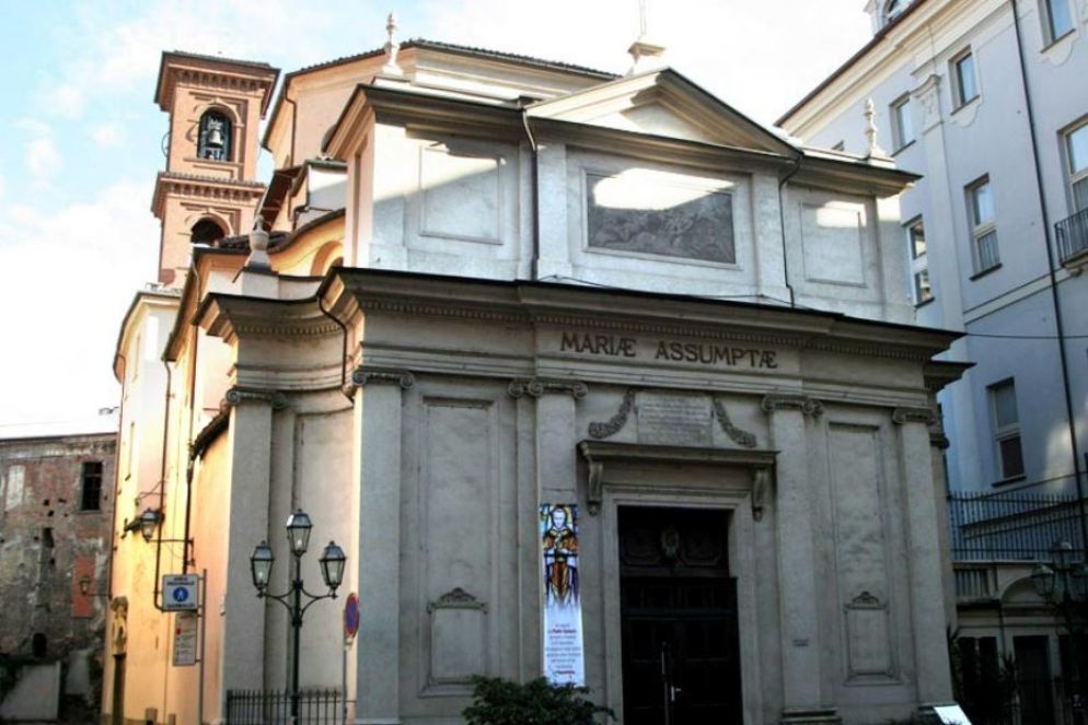Torino: la facciata della chiesa di Santa Maria di Piazza, dove Pier Giorgio Frassati si recava spesso per l'adorazione eucaristica. Diventerà sede di uno spazio espositivo permanente a lui dedicato - .