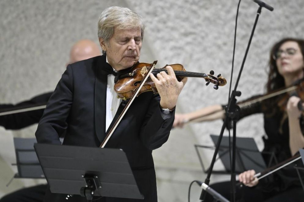 Un momento del concerto di Uto Ughi nell'Aula "Paolo VI" - Agenzia Romano Siciliani