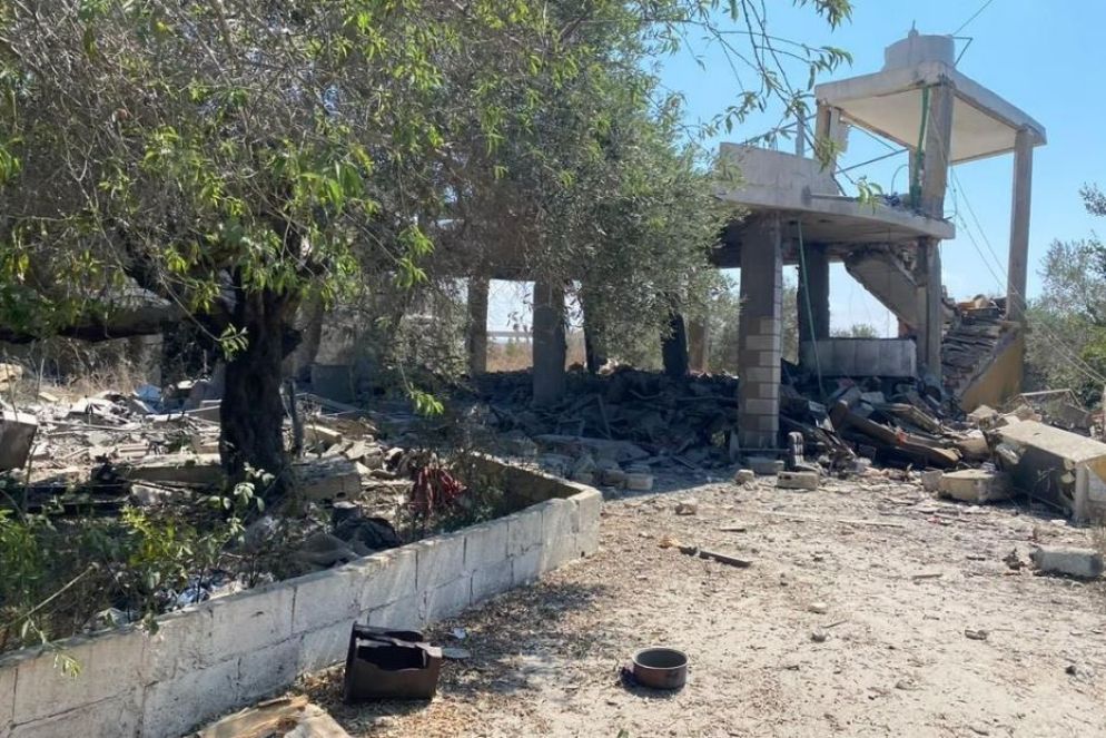 L'edificio sul confine bombardato ieri da lanci israeliani che hanno ucciso due membri di Hezbollah