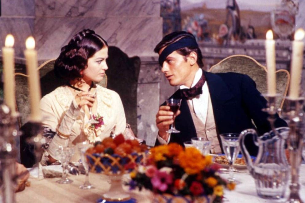 Alain Delon con Claudia Cardinale ne "Il Gattopardo" - Ansa