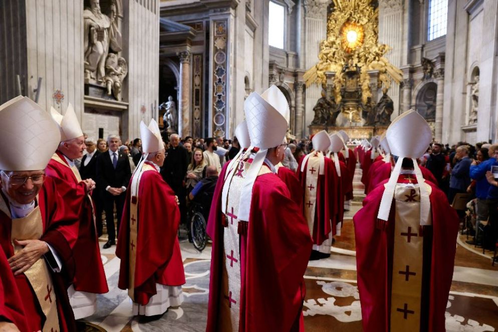 La Messa in suffragio di Benedetto XVI e dei cardinali defunti - Reuters