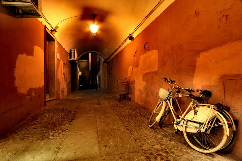 Un vicolo di Bologna - CC Pexels