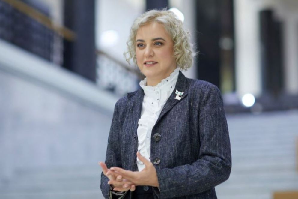 Olga Karach - .