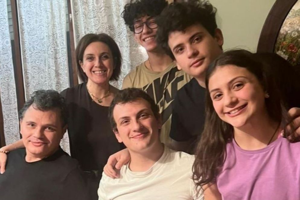 Giuseppe (primo da sinistra) con la sua famiglia