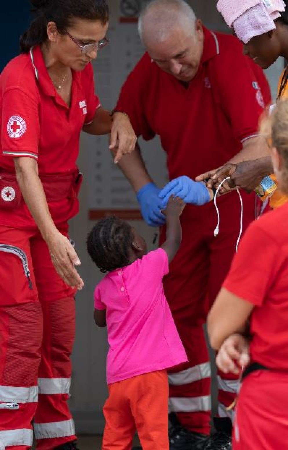 Operatori di Croce Rossa Italiana a Lampedusa