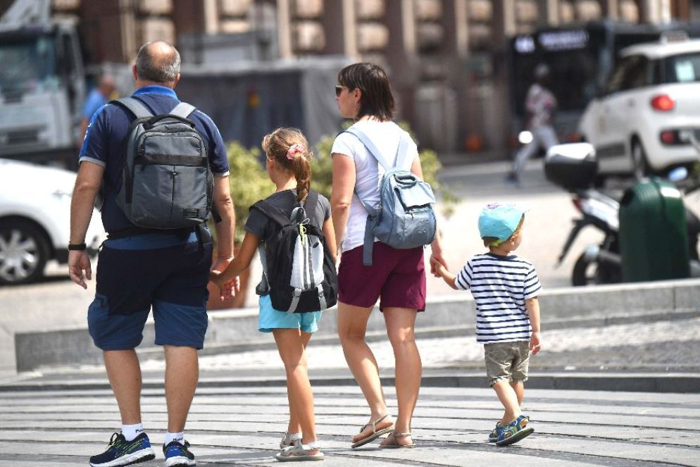 Una famiglia in giro per Roma - .