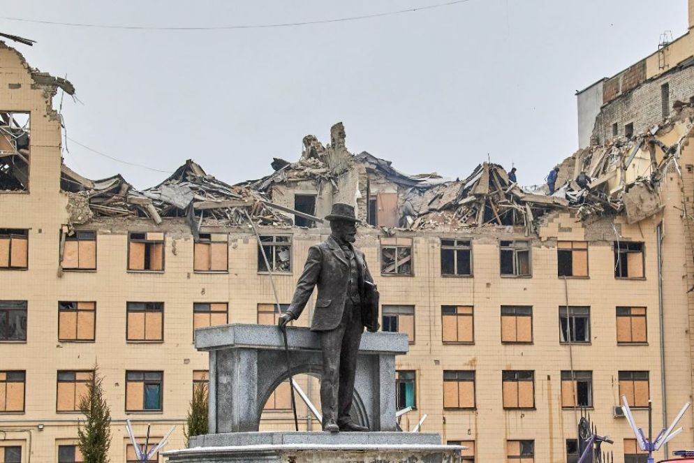 I segni dei bombardamenti russi a Kharkiv - Gambassi