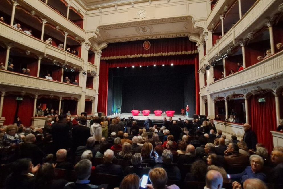 Il teatro comunale di Sulmona Maria Caniglia - L.Liv.