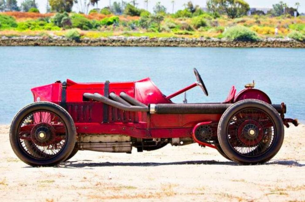 La Isotta Fraschini è stato un celebre marchio automobilistico attivo dal 1900 al 1949 - .