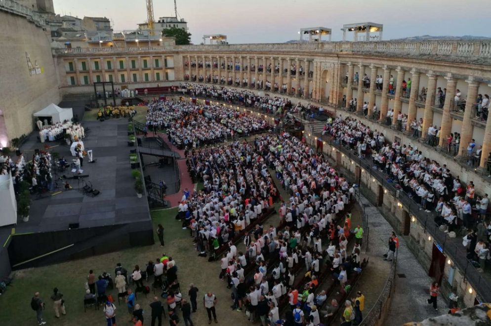 L'Arena Sferisterio di Macerata vista dall'alto - Comitato per il pellegrinaggio Macerata Loreto