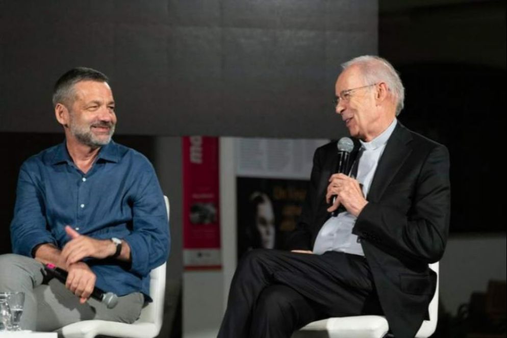 Zaccuri, a sinistra, e il vescovo Mura - A.Candido